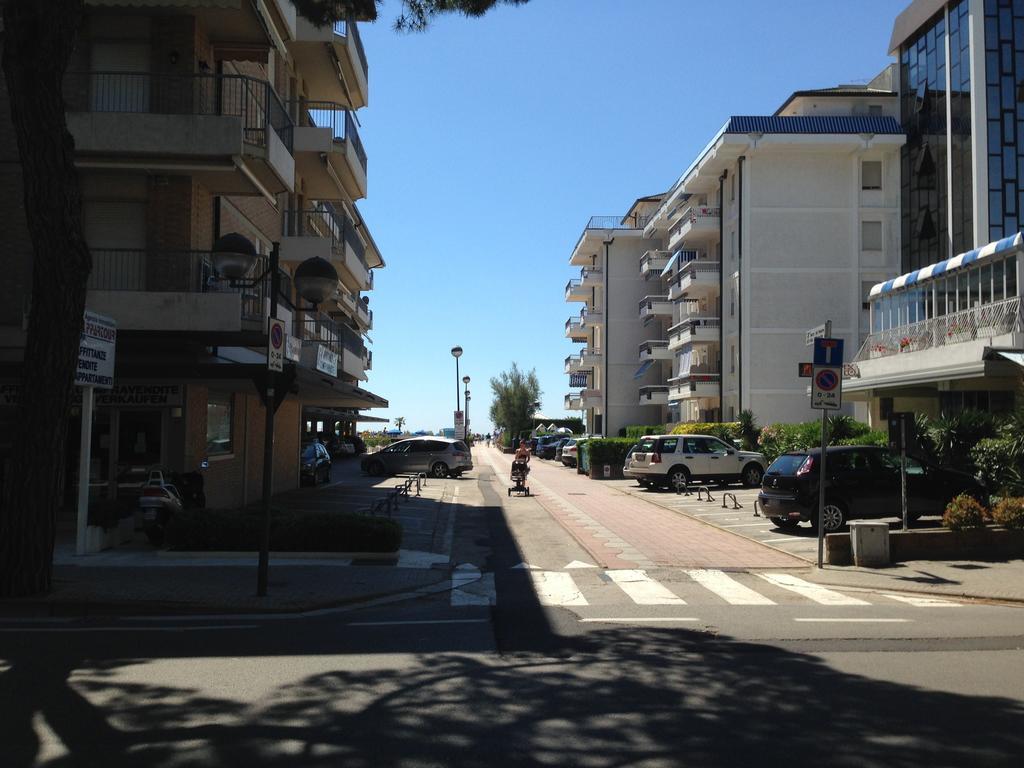 Residence Gallo - Walterigato Apartments Per Solo Famiglie Τζεσόλο Λίντο Εξωτερικό φωτογραφία